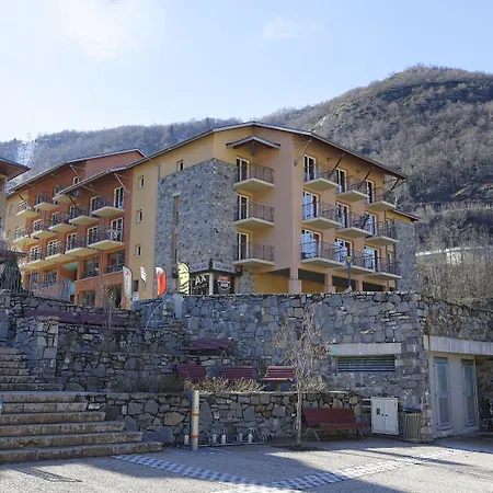 Goelia Les Grands Ax