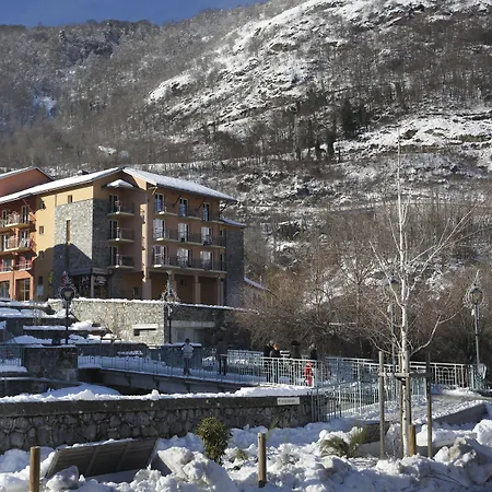 Goelia Les Grands Ax 3* Ax-les-Thermes