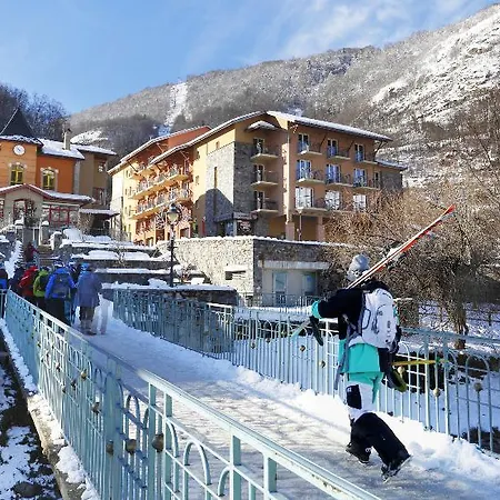 Apart-hotel Goelia Les Grands Ax Ax-les-Thermes