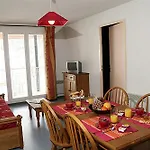 Hotel apartamentowy Goelia Les Grands Ax 3*
