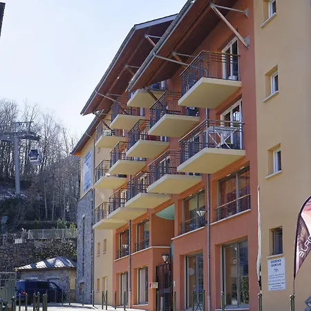 Aparthotel Goelia Les Grands Ax 3*