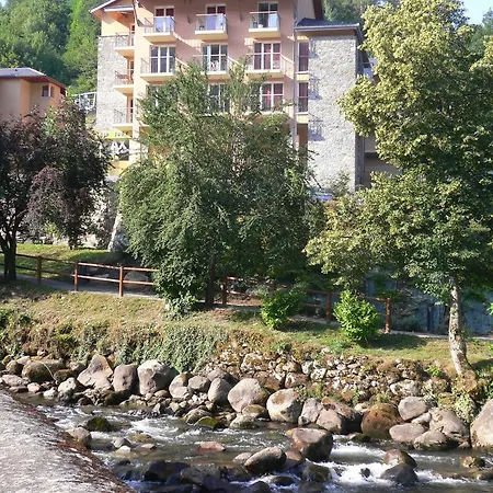 Aparthotel Nemea Les Grands Ax 3*