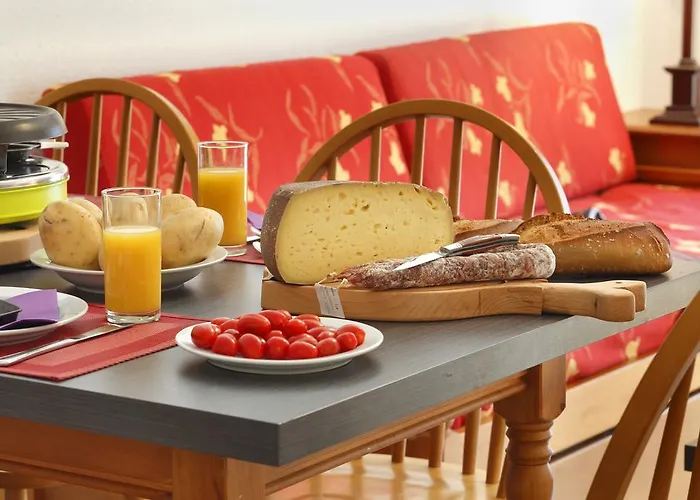 Goelia Les Grands Ax آكس ليه تيرْم